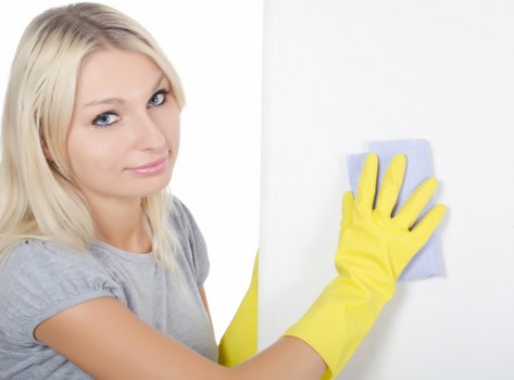 Safe use of carpet cleaning equipment in a property